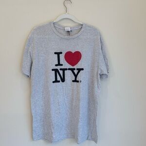I ❤️ NY Gray Graphic Tee – Officially Licensed Unisex Shirt